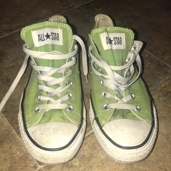 iowa hawkeye converse shoes